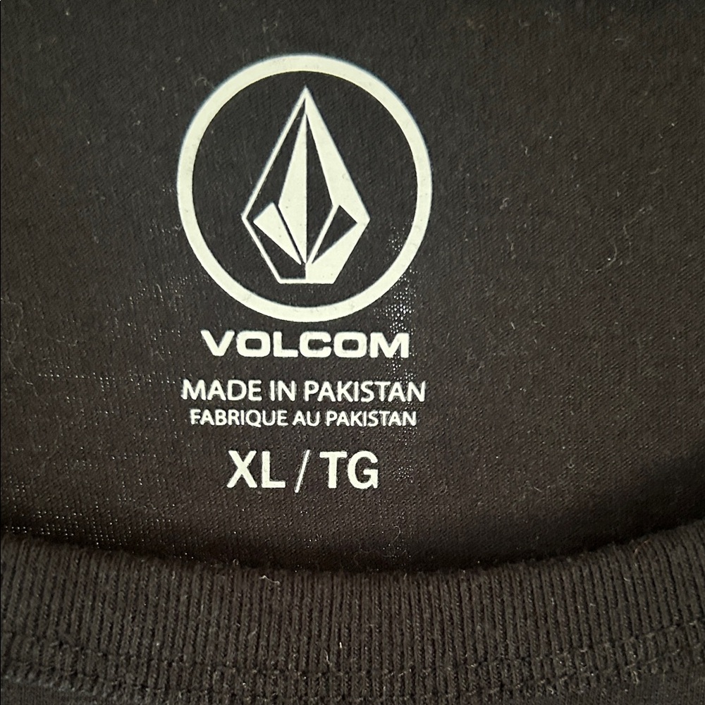 Volcom Black Tank - Picture 2 of 3